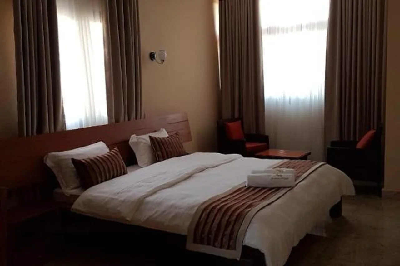 Select Hôtel — ภาพห้องพักและบรรยากาศ