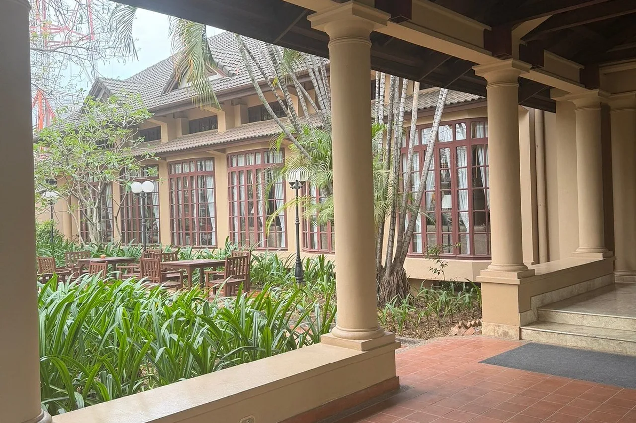 Settha Palace Hotel — ภาพห้องพักและบรรยากาศ