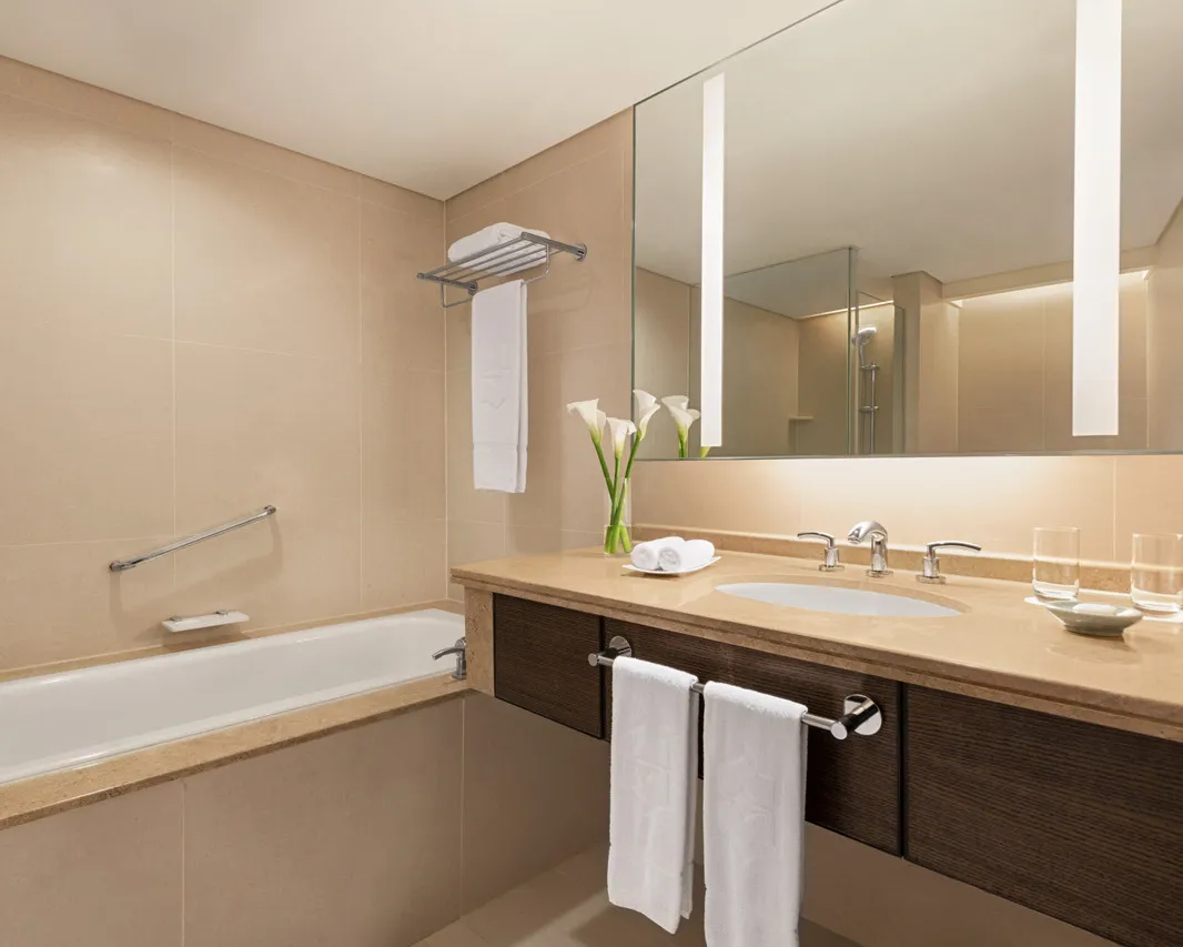 Shangri-La Far Eastern Plaza Hotel Tainan — rooms and atmosphere