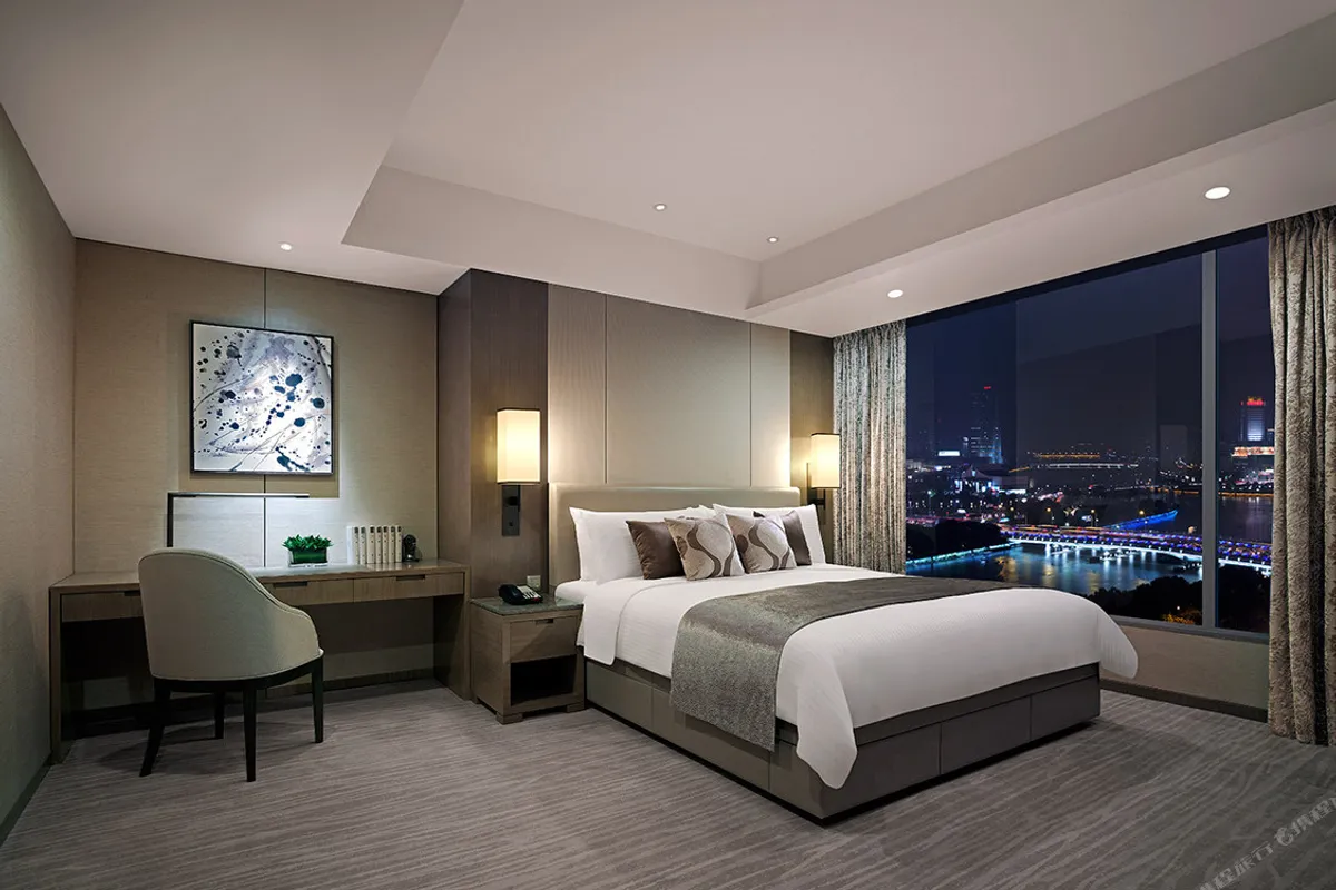 Shangri-La Ningbo — rooms and atmosphere