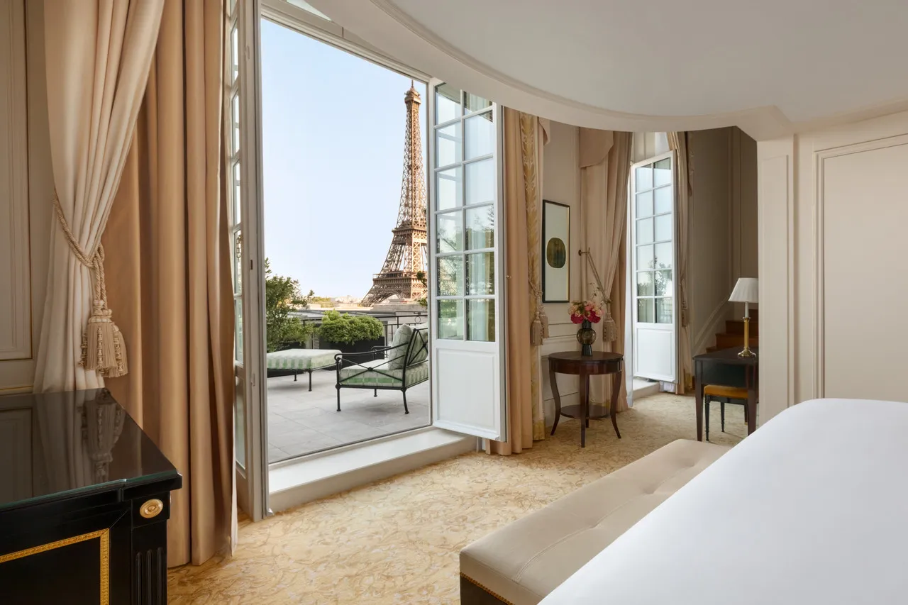 Shangri-La Paris — rooms and atmosphere