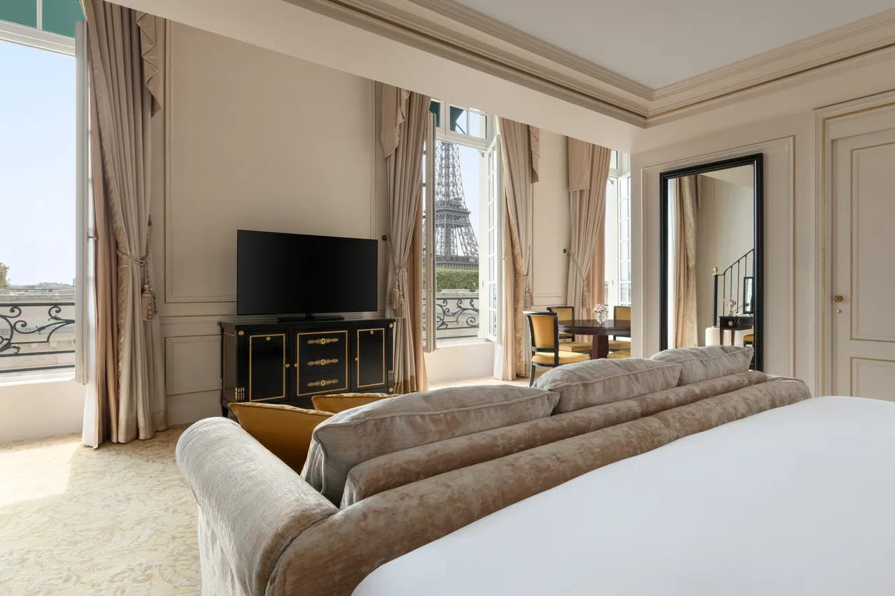 Shangri-La Paris — rooms and atmosphere