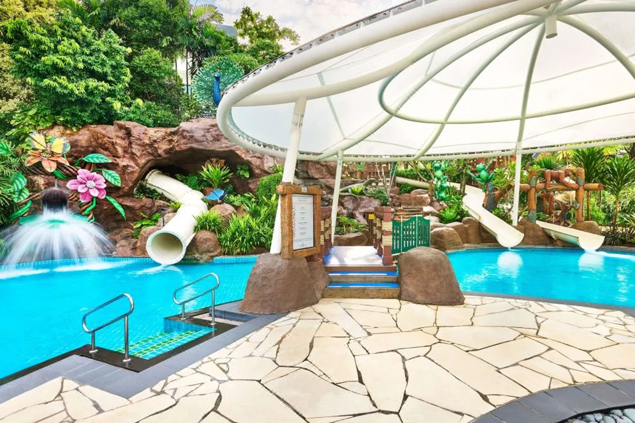 Shangri-La Rasa Sentosa, Singapore — rooms and atmosphere