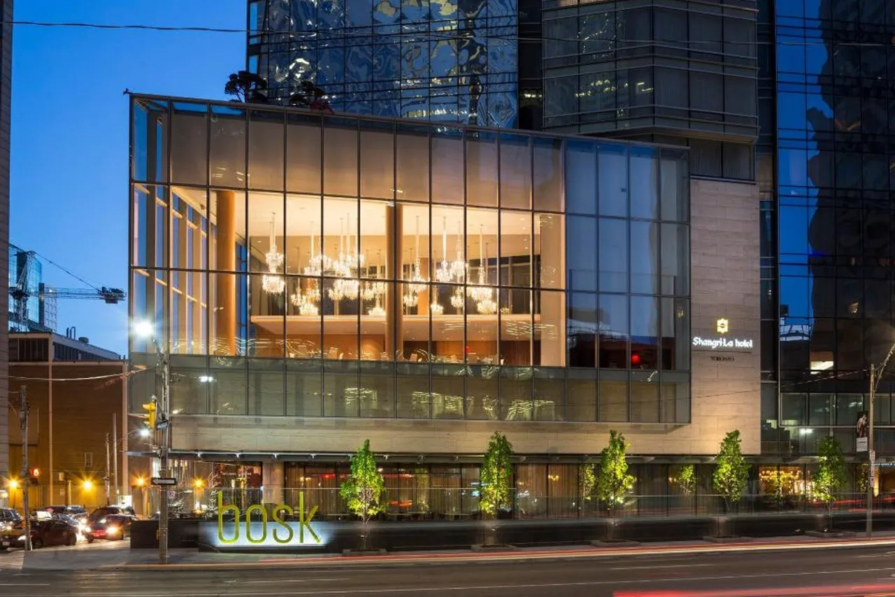 Shangri-La Toronto — ภาพห้องพักและบรรยากาศ