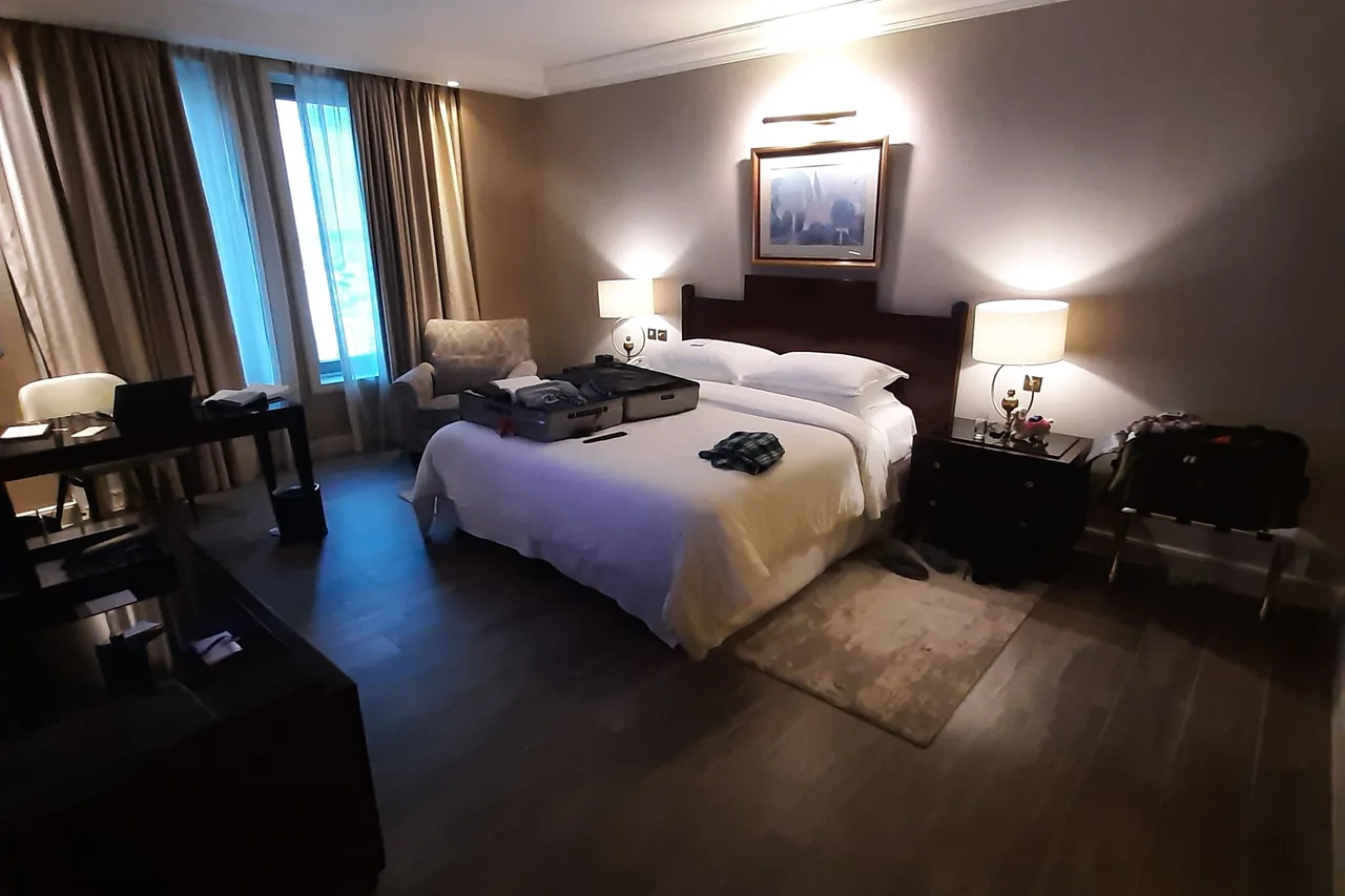 Sheraton Amman Al Nabil Hotel — ภาพห้องพักและบรรยากาศ