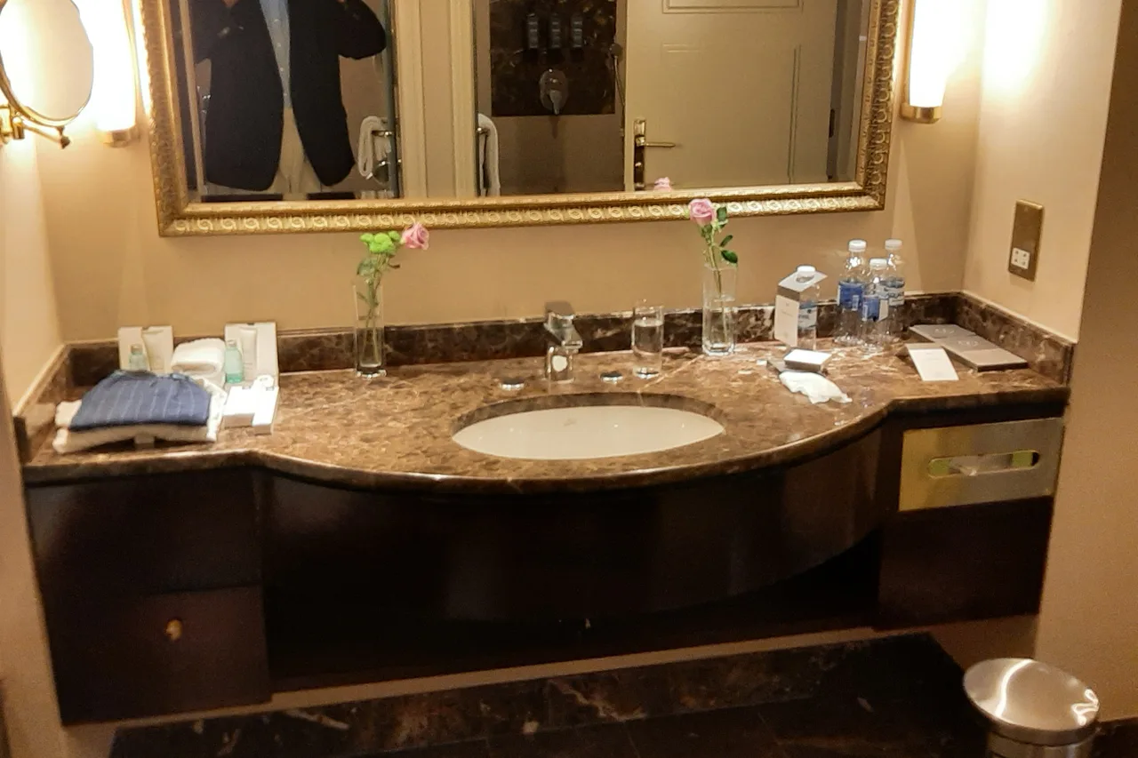 Sheraton Amman Al Nabil Hotel — ภาพห้องพักและบรรยากาศ