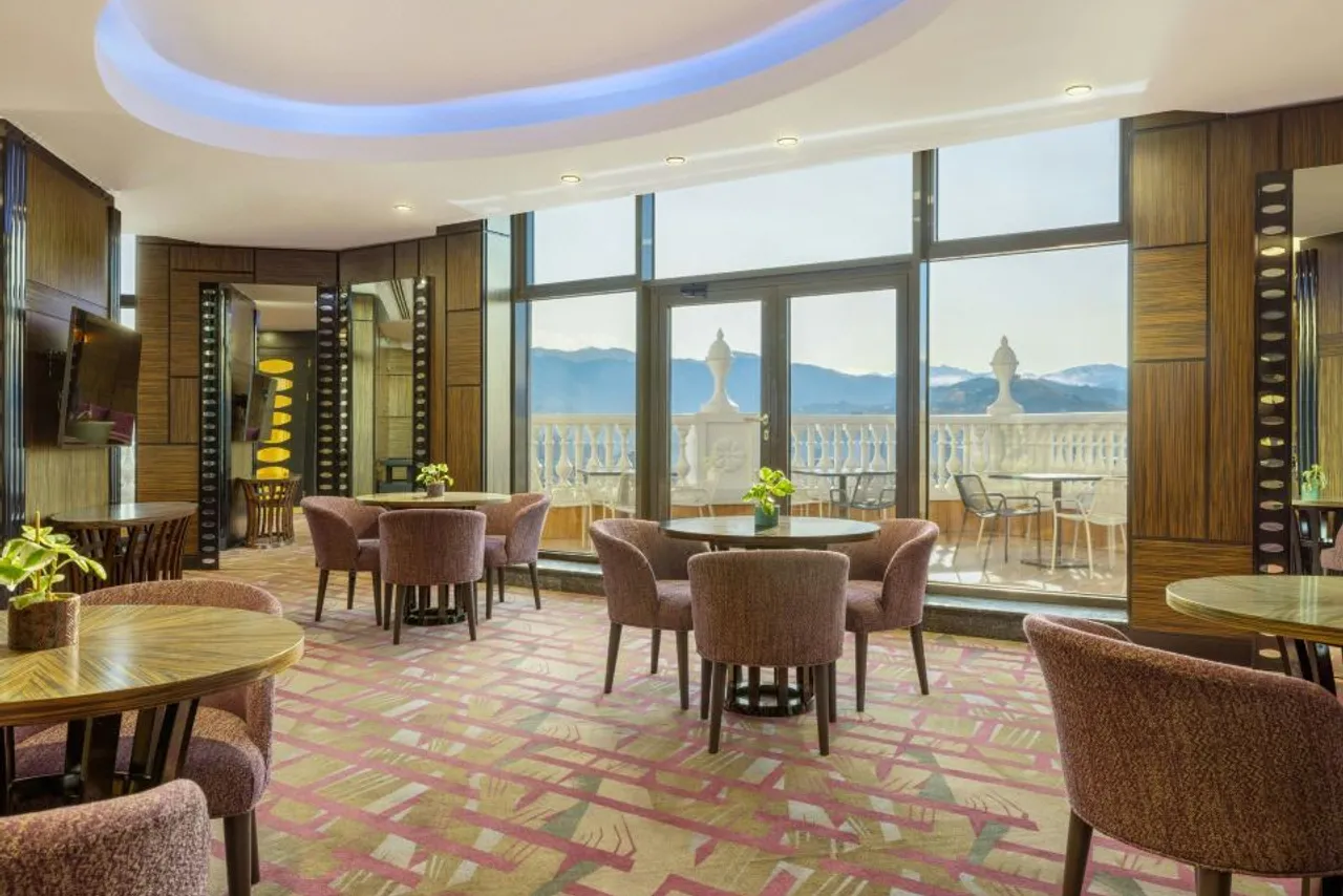 Sheraton Batumi Hotel — ภาพห้องพักและบรรยากาศ