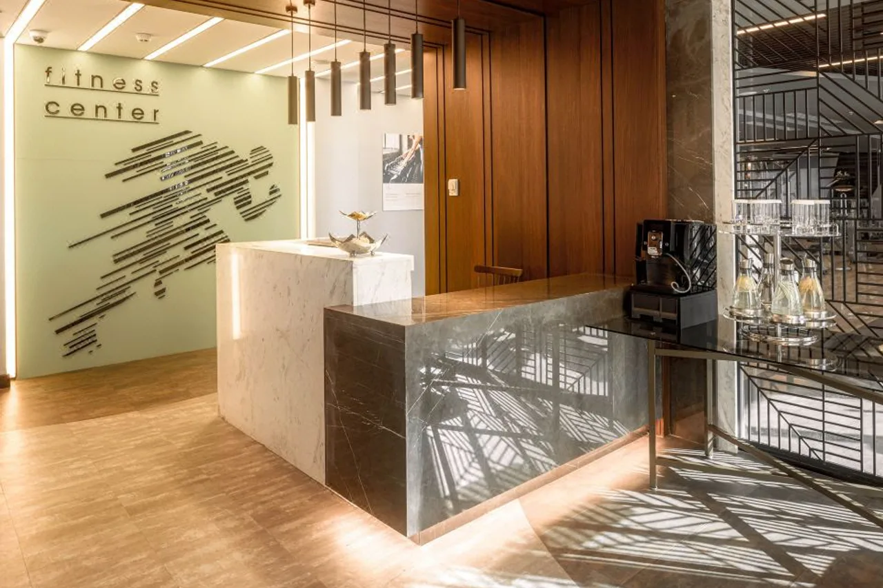 Sheraton Bishkek — ภาพห้องพักและบรรยากาศ