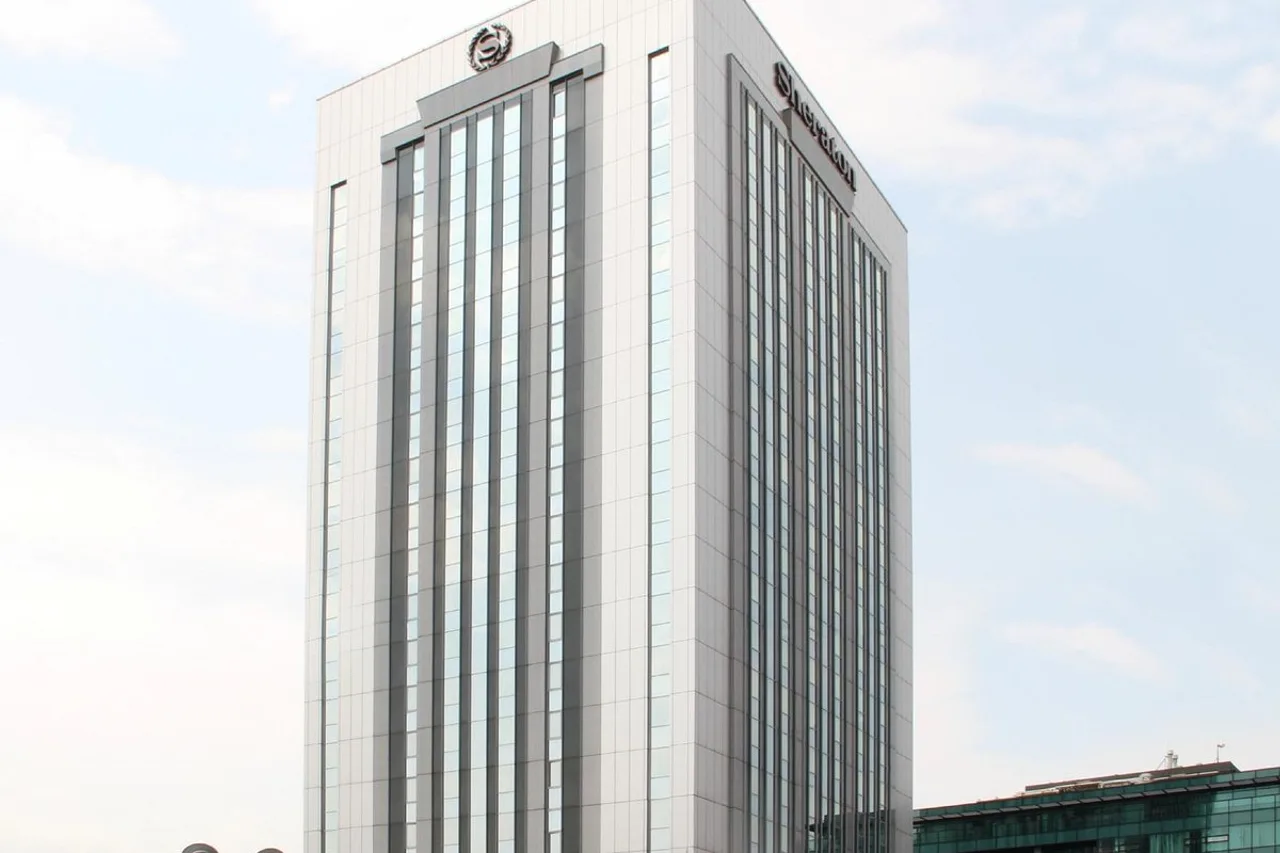 Sheraton Bucharest Hotel — โรงแรมในบูคาเรสต์