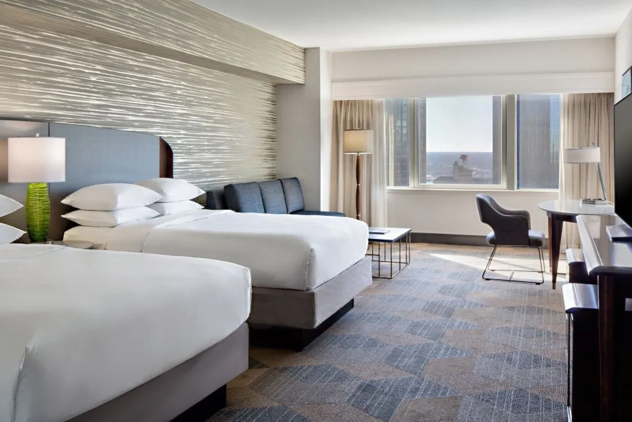 Sheraton Dallas Hotel — ภาพห้องพักและบรรยากาศ
