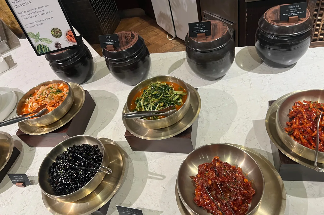 Sheraton Grand Incheon Hotel — rooms and atmosphere