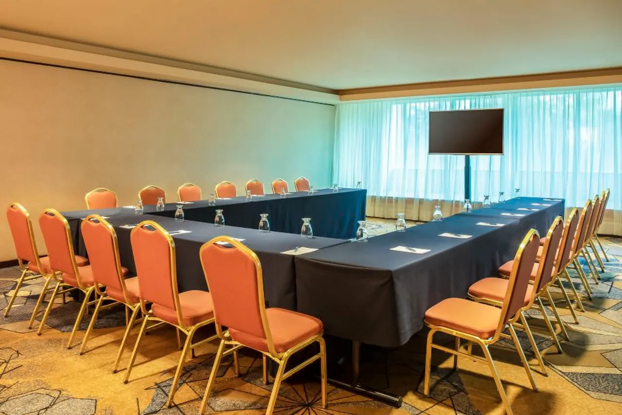 Sheraton Mexico City Maria Isabel Hotel — ภาพห้องพักและบรรยากาศ