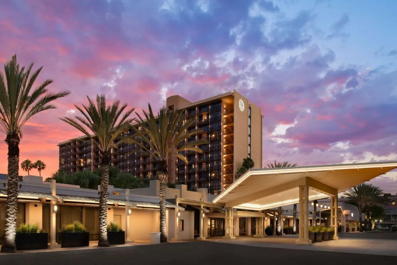 Sheraton Park Hotel at the Anaheim Resort — ภาพห้องพักและบรรยากาศ