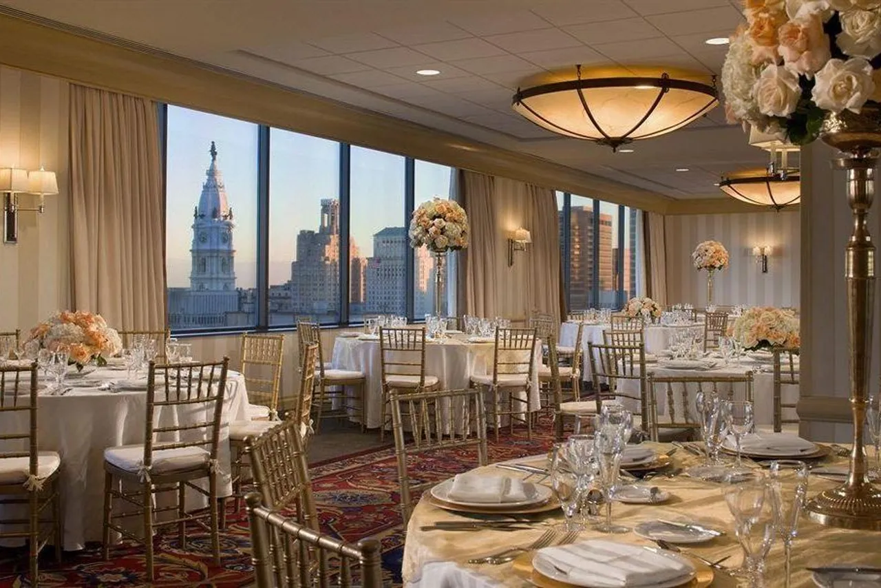 Sheraton Philadelphia Downtown — ภาพห้องพักและบรรยากาศ