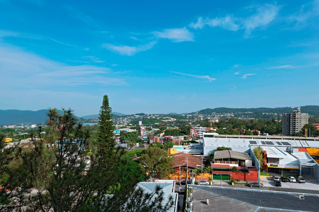 Sheraton Presidente San Salvador — ภาพห้องพักและบรรยากาศ