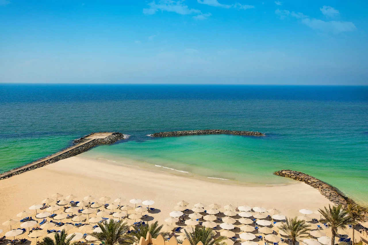 Sheraton Sharjah Beach Resort & Spa — ภาพห้องพักและบรรยากาศ