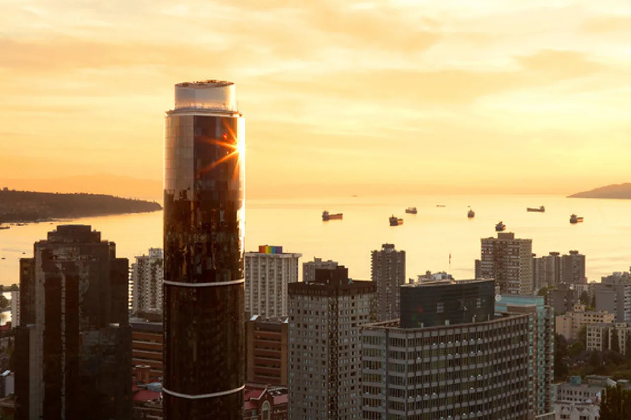 Sheraton Vancouver Wall Centre — rooms and atmosphere