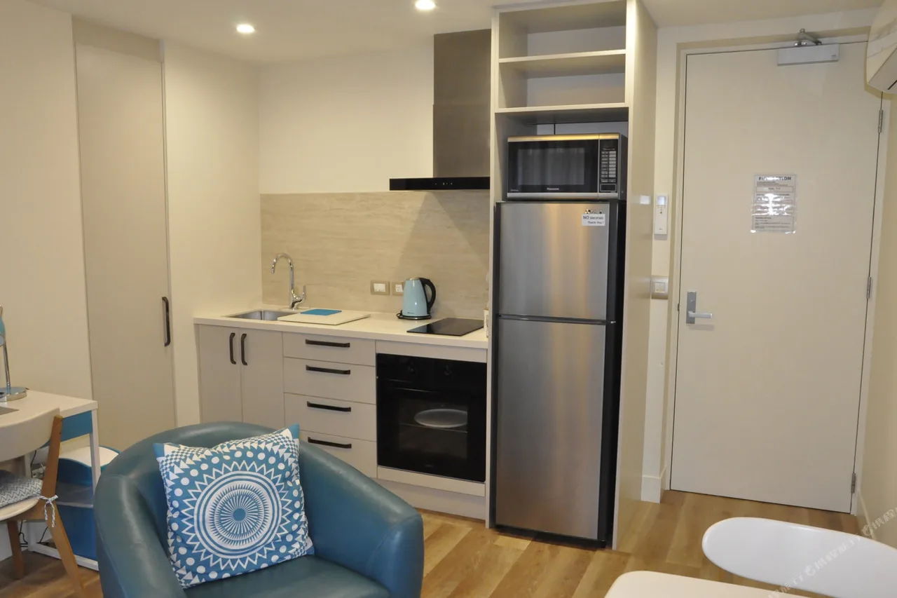Shetland Court Apartments — rooms and atmosphere