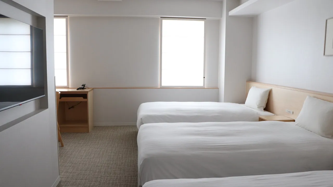 Shin-Osaka Station Hotel — rooms and atmosphere