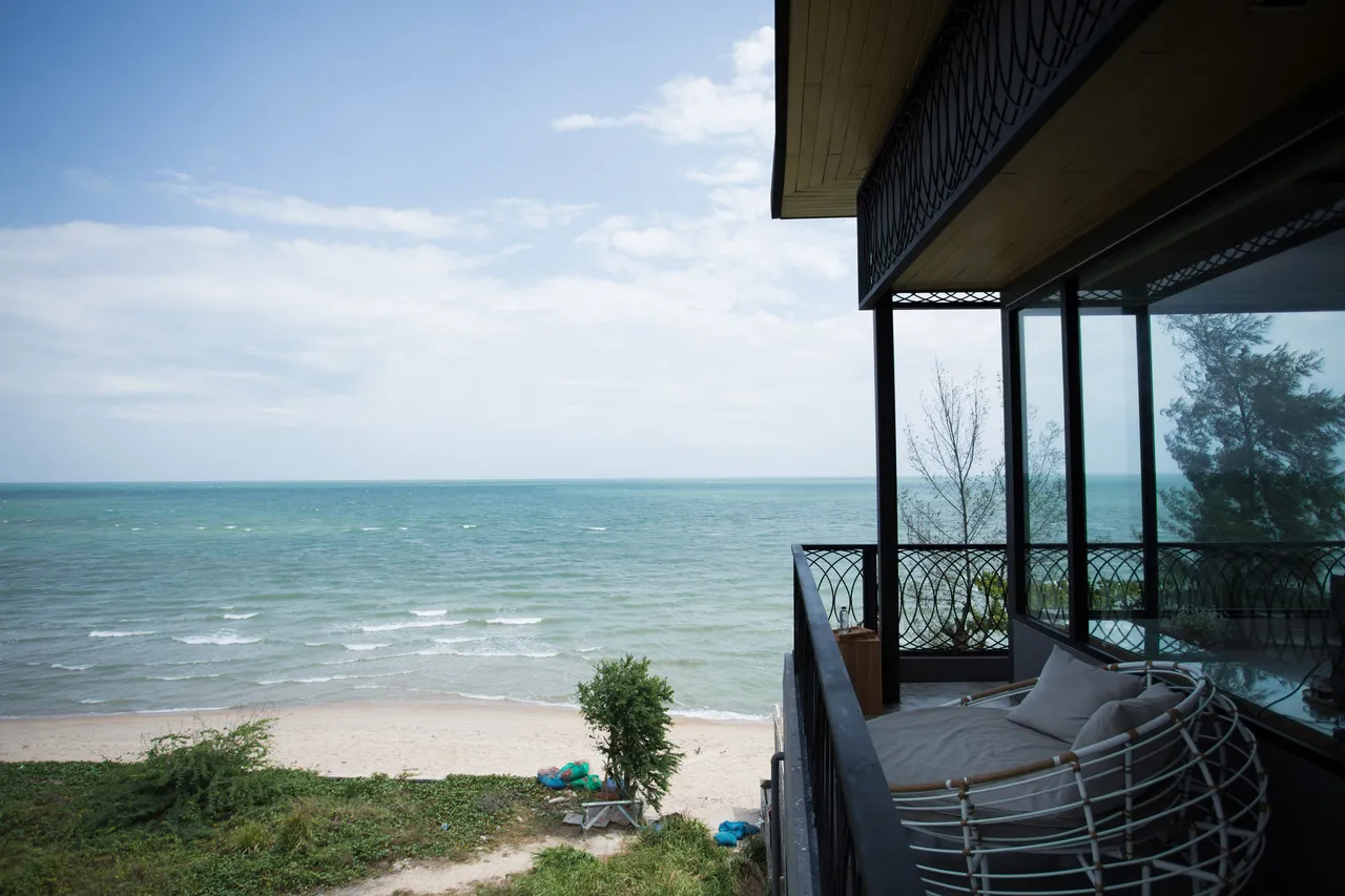 Siam Beach Resort Hua Hin — rooms and atmosphere