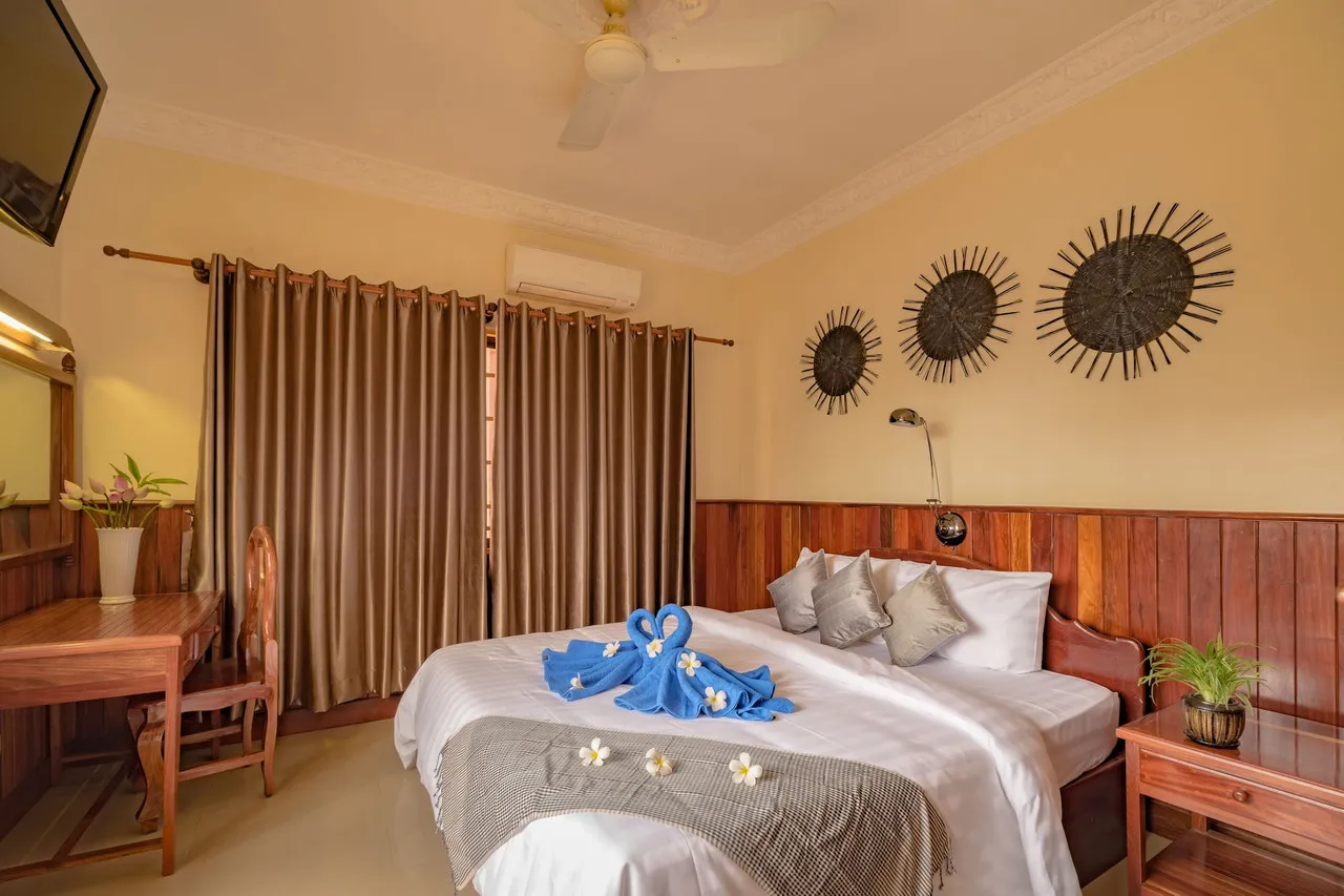 The Siem Reap Chilled Backpacker — rooms and atmosphere