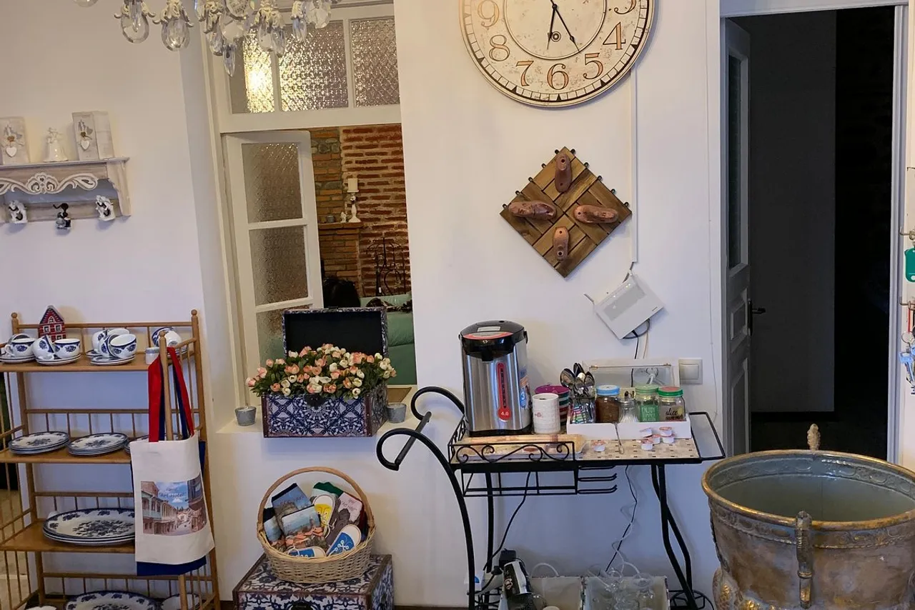 Sighnaghi Art Hotel — ภาพห้องพักและบรรยากาศ