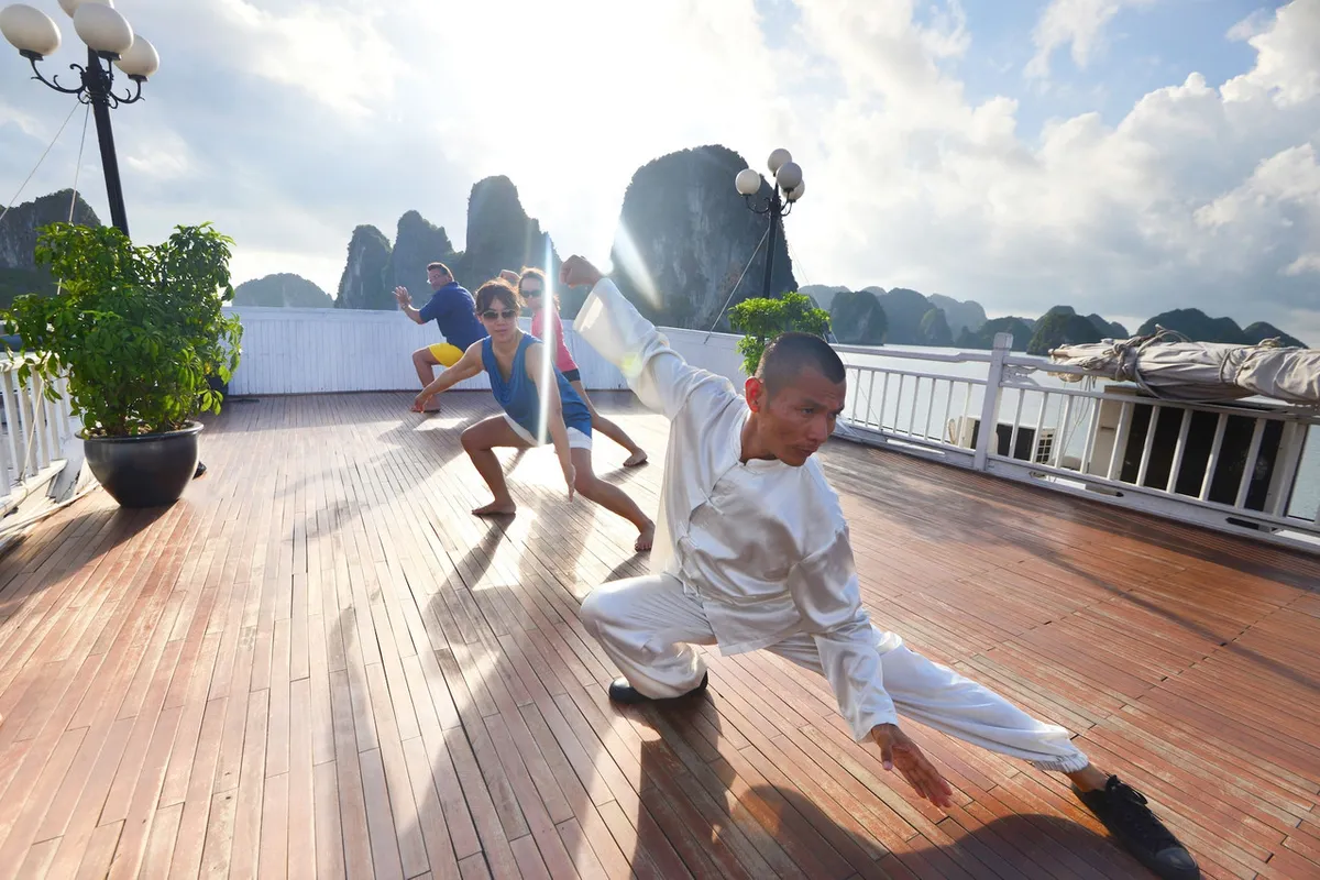 Signature Royal Halong Cruise — rooms and atmosphere