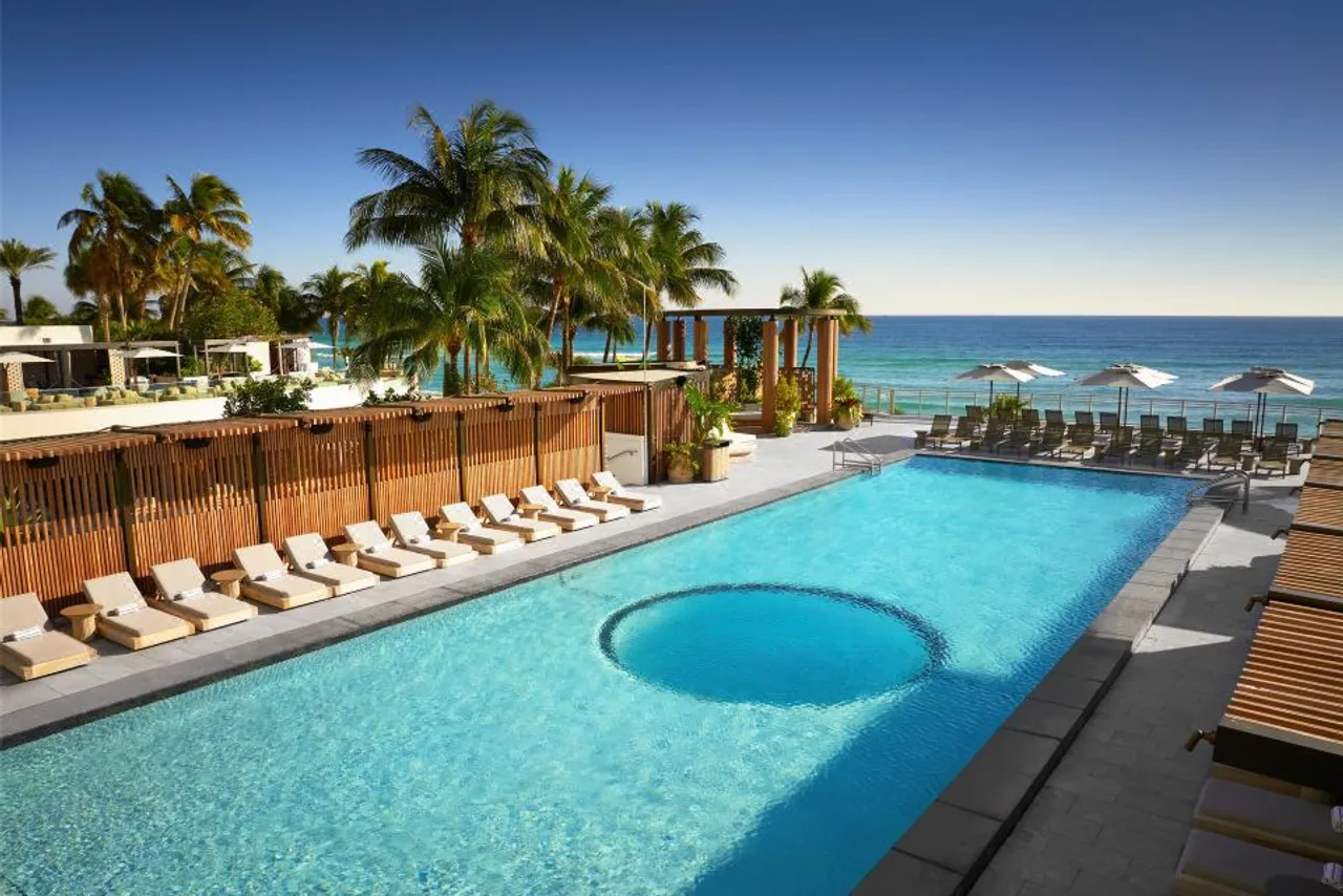 Signia by Hilton Diplomat Beach Resort — โรงแรมในไมอามี