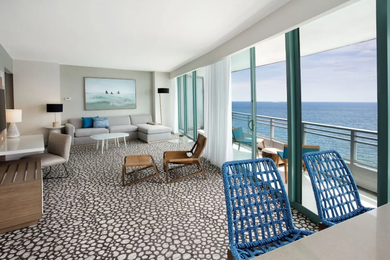 Signia by Hilton Diplomat Beach Resort — ภาพห้องพักและบรรยากาศ