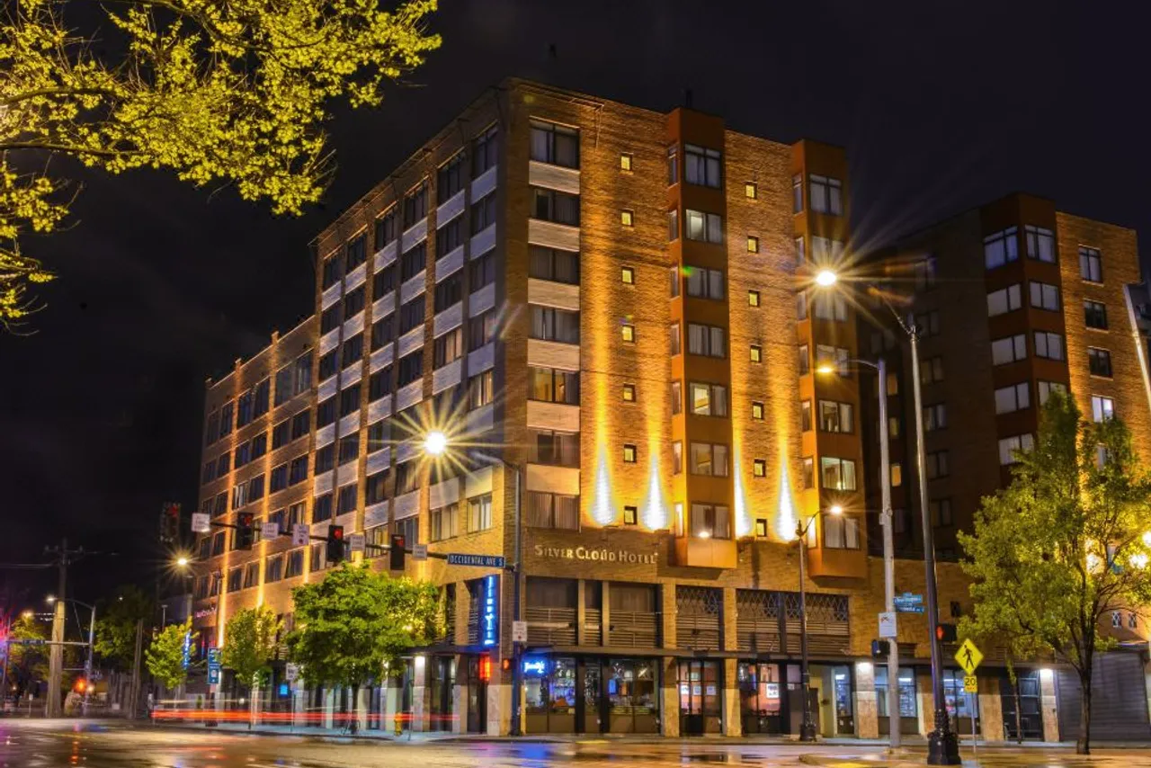 10 โรงแรมใกล้ Lumen Field ซีแอตเทิล — ที่พักดูเกม Seahawks/Sounders & คอนเสิร์ต (Pioneer Square/Downtown)