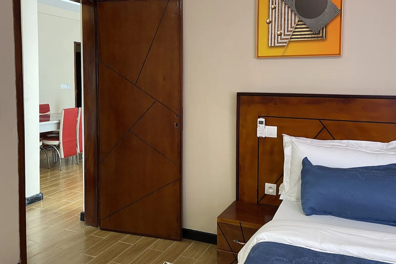 Sky Kenako Hotel — ภาพห้องพักและบรรยากาศ