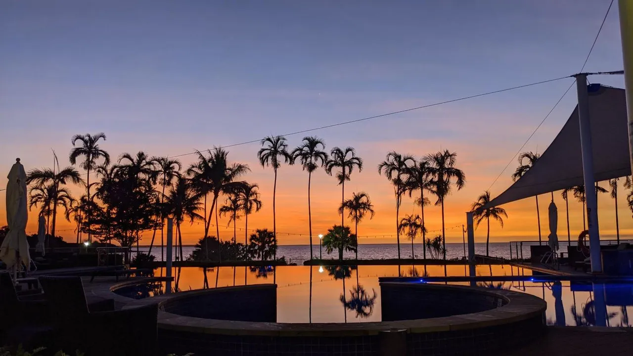 Mindil Beach Casino & Resort — rooms and atmosphere