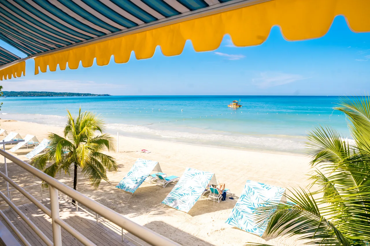 Skylark Negril Beach Resort — ภาพห้องพักและบรรยากาศ