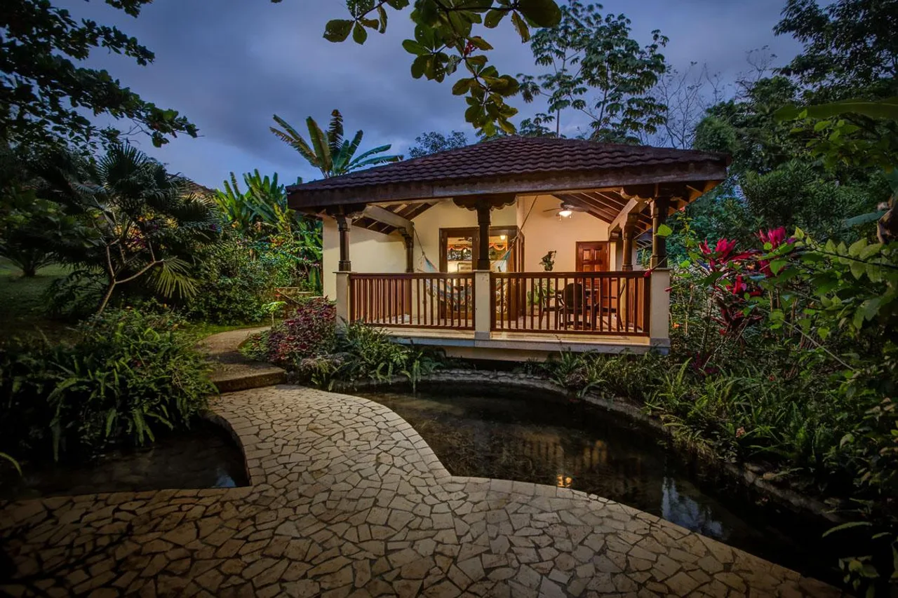 The Rainforest Lodge at Sleeping Giant — rooms and atmosphere