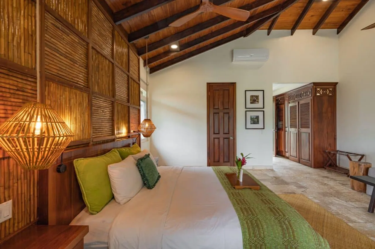 The Rainforest Lodge at Sleeping Giant — rooms and atmosphere