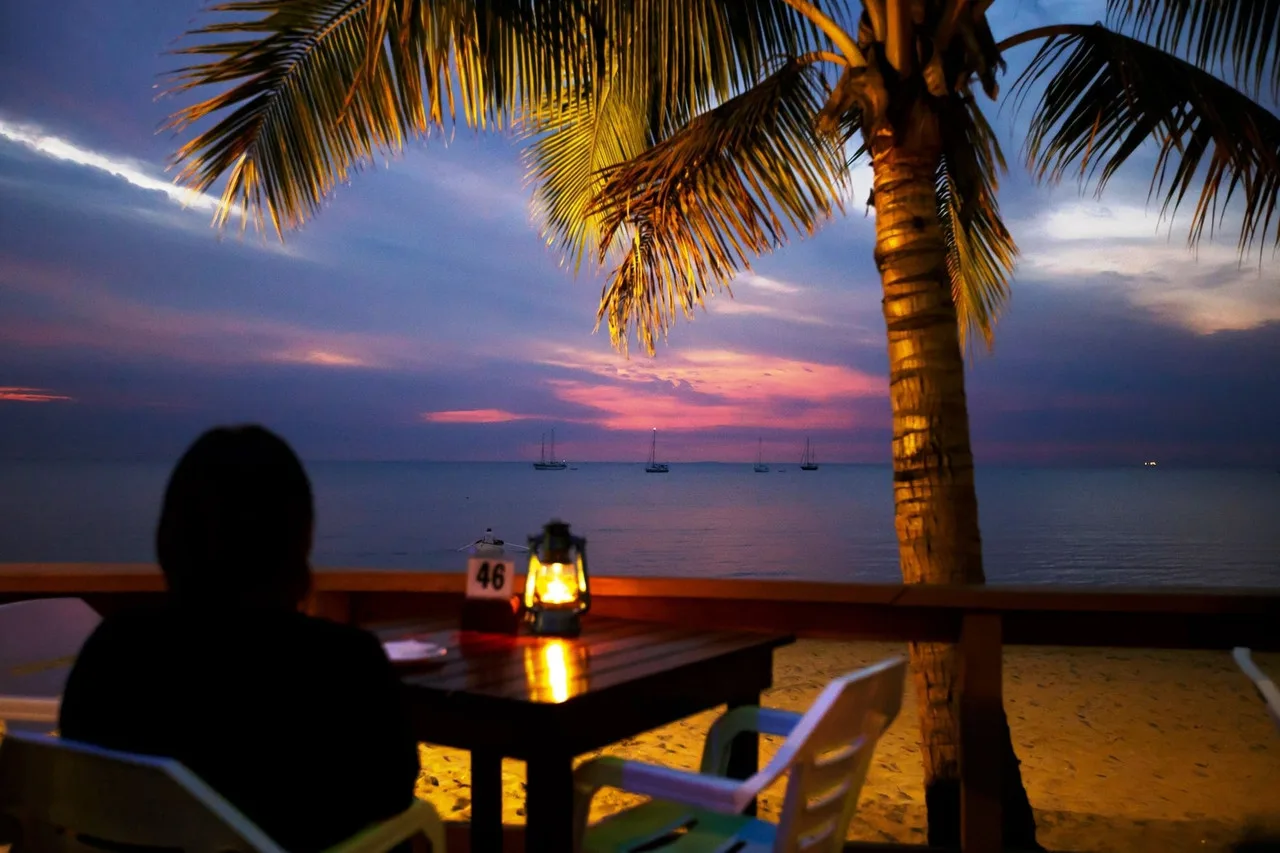 Smugglers Cove Beach Resort — ภาพห้องพักและบรรยากาศ