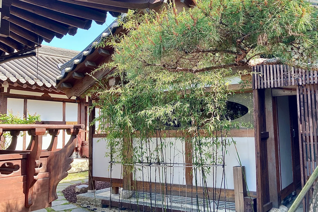 Soi Hanok Stay — rooms and atmosphere