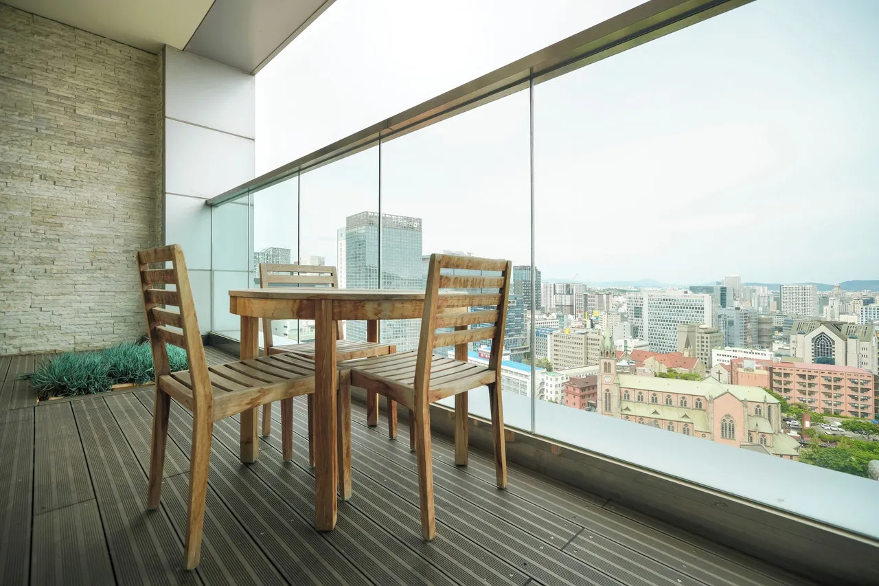 Solaria Nishitetsu Hotel Seoul Myeongdong — rooms and atmosphere