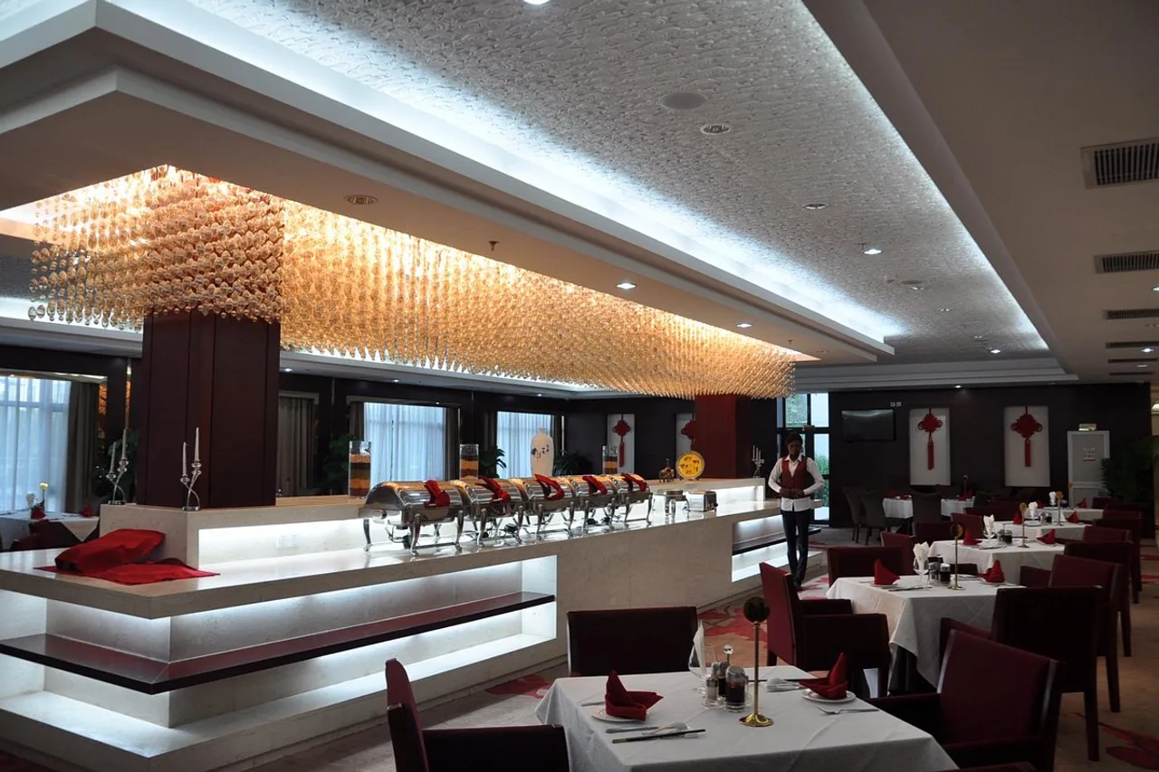 Soluxe Hotel N'Djamena — rooms and atmosphere