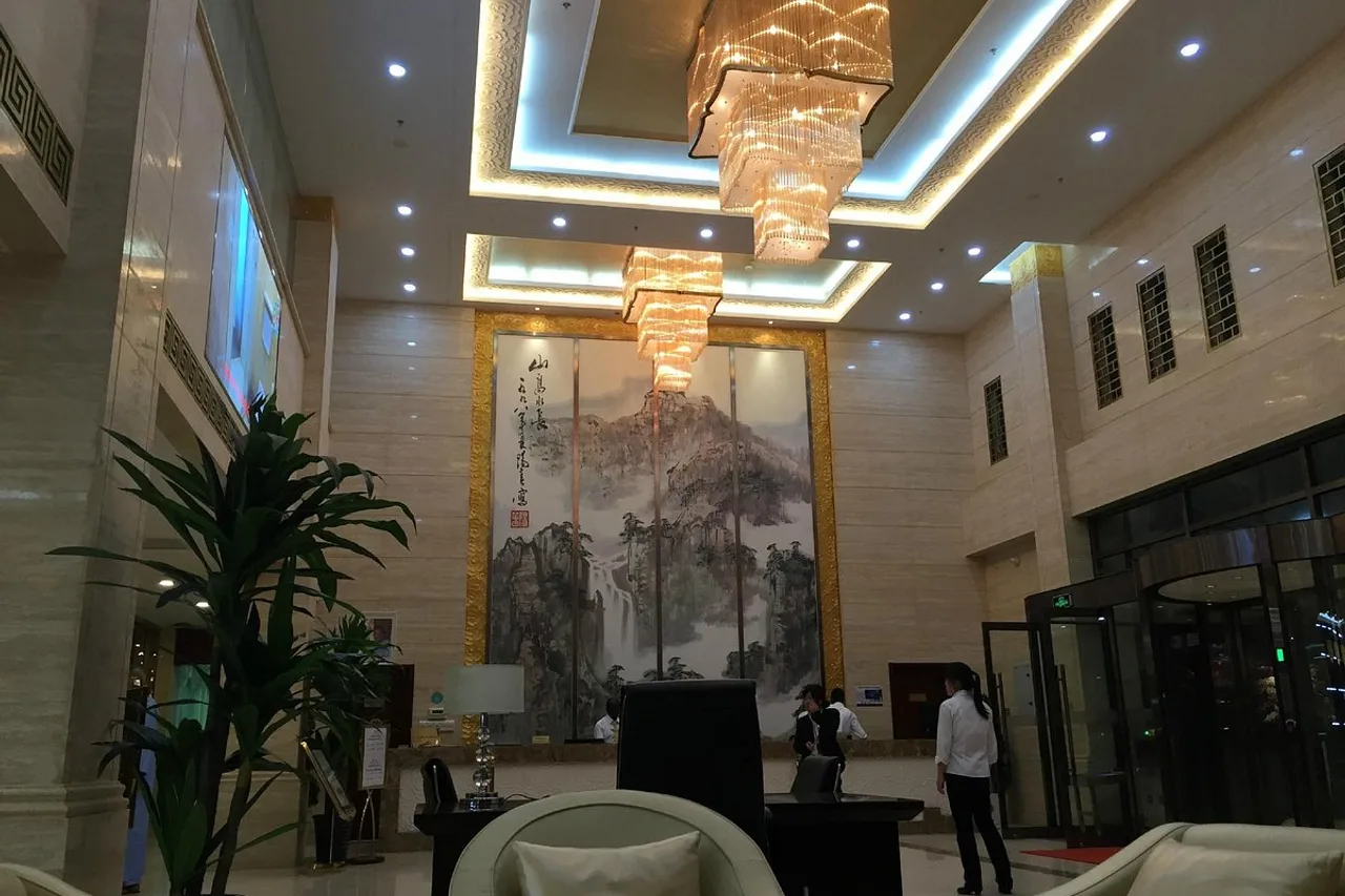 Soluxe Hotel Niamey — rooms and atmosphere