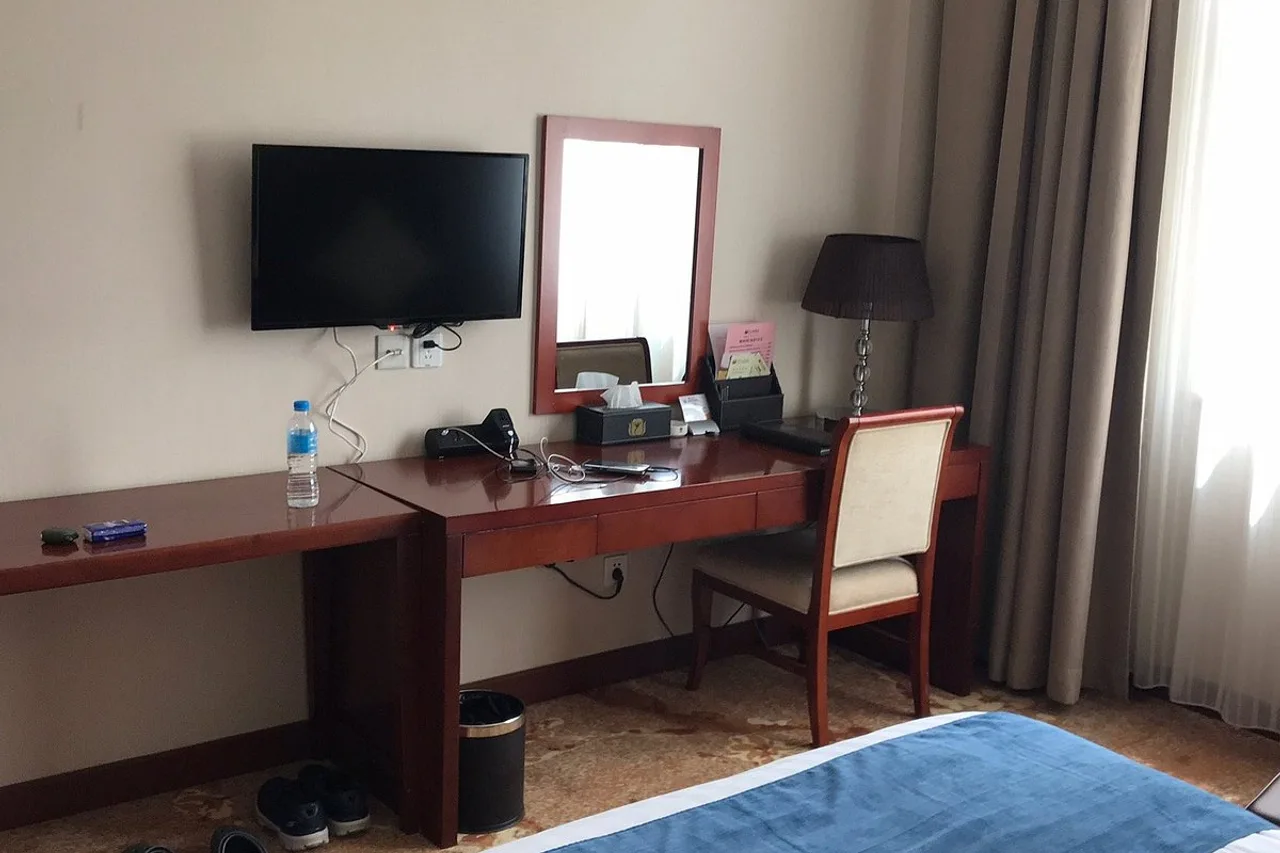Soluxe Hotel Niamey — rooms and atmosphere