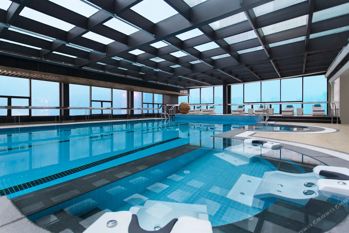 Somerset Yangtze River Chongqing — rooms and atmosphere