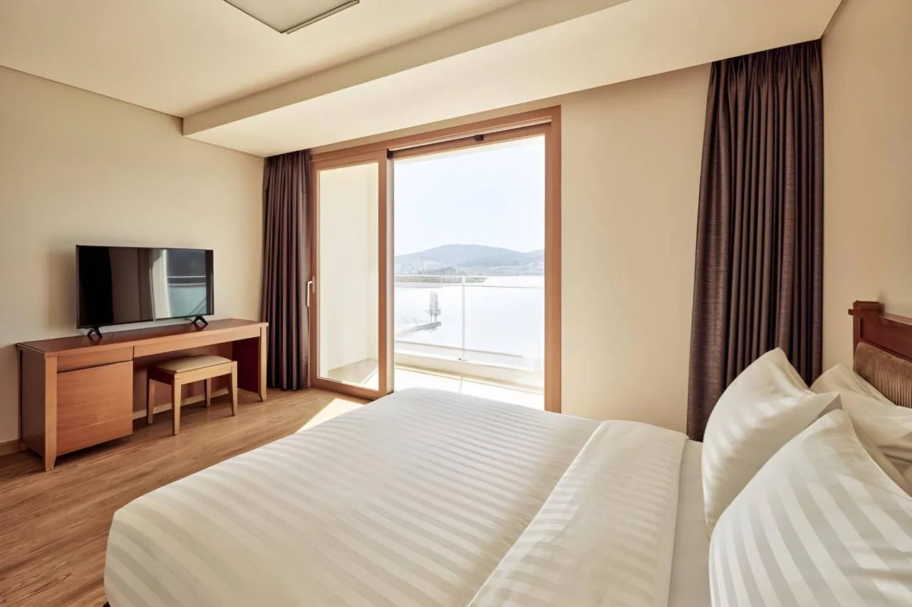 Sono Calm Gyeongju — rooms and atmosphere