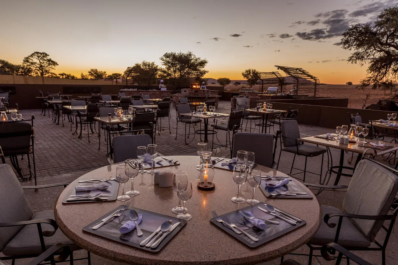 Sossusvlei Lodge — ภาพห้องพักและบรรยากาศ