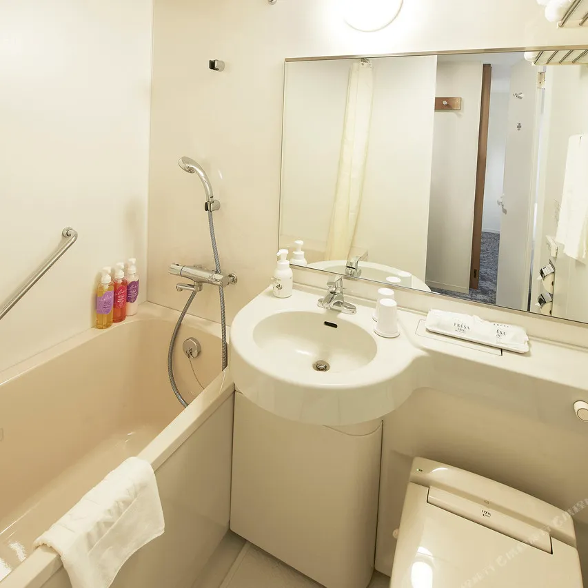 Sotetsu Fresa Inn Ueno-Okachimachi — rooms and atmosphere