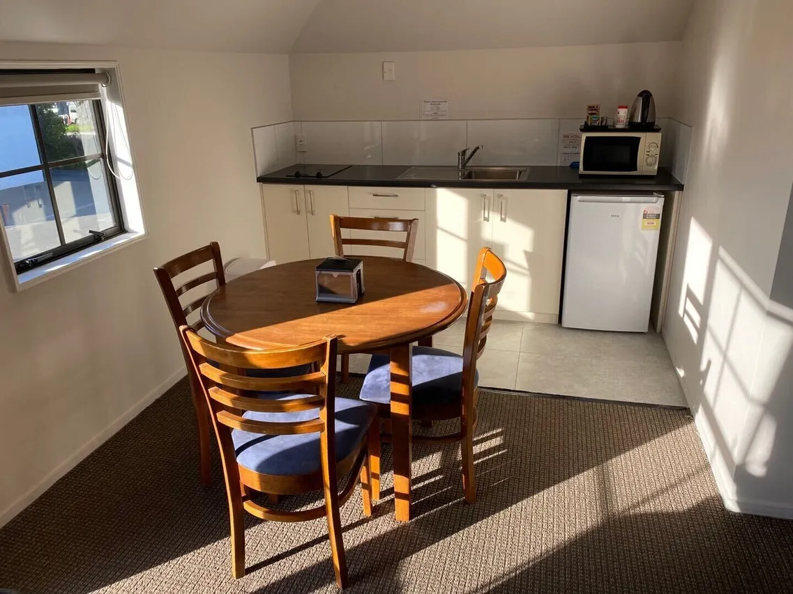 Southern Comfort Motel — rooms and atmosphere