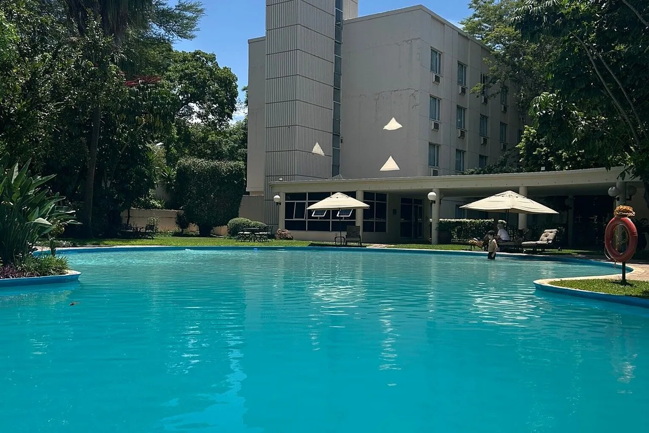 Southern Sun Ridgeway Lusaka — ภาพห้องพักและบรรยากาศ