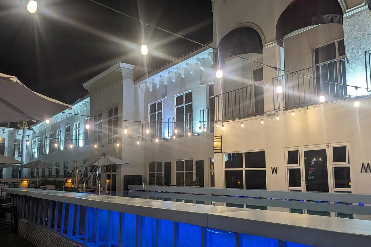 Spanish Court Hotel — ภาพห้องพักและบรรยากาศ