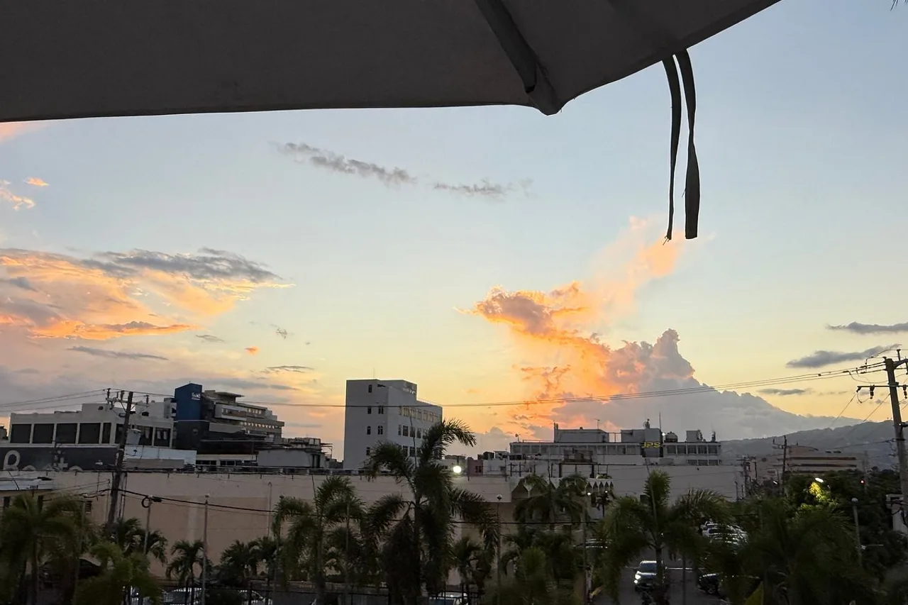 Spanish Court Hotel — ภาพห้องพักและบรรยากาศ
