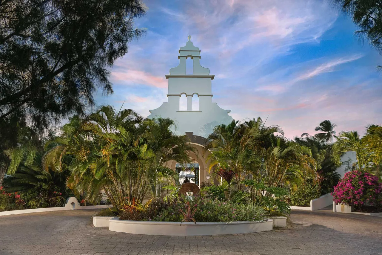 Spice Island Beach Resort — rooms and atmosphere